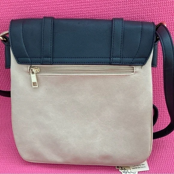 Double Compartment Med .Flapover Crossbody Bag Black / Beige - Picture 3 of 8